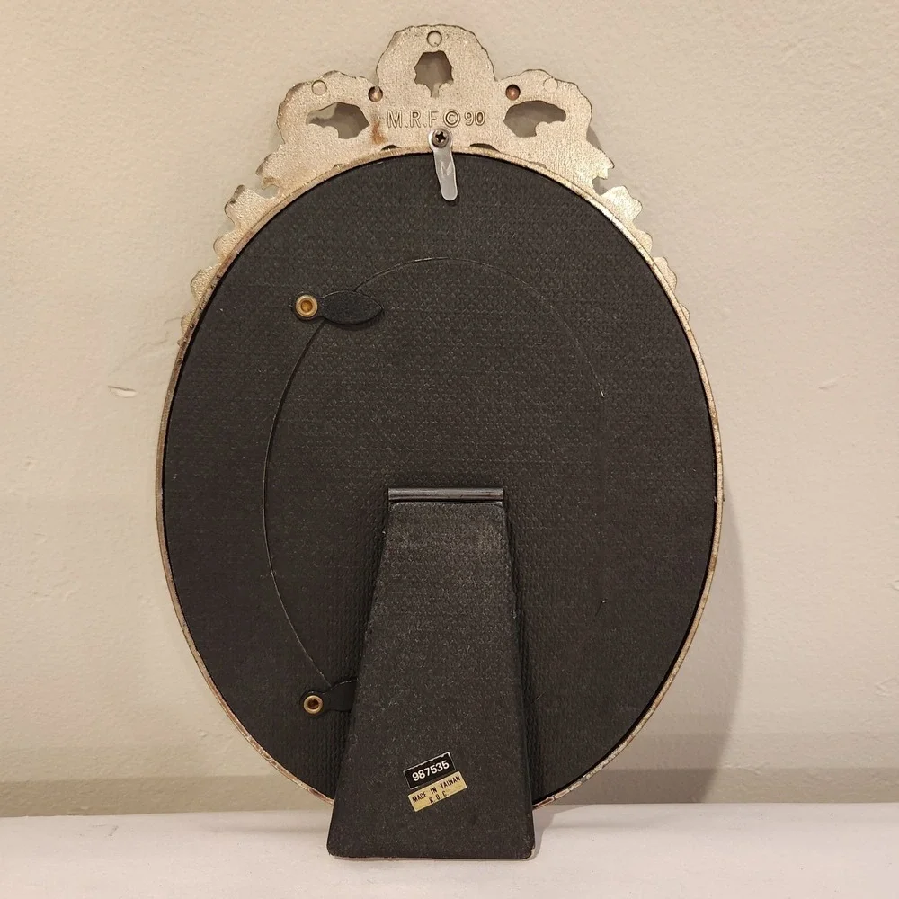 Vintage Ornate Oval Frame, No Glass